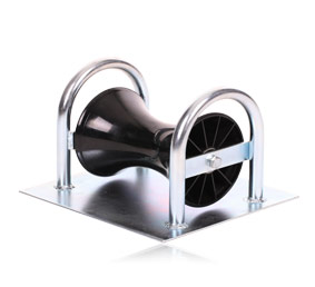 Kabeltrinse for gulv med bunnplate, syntetisk